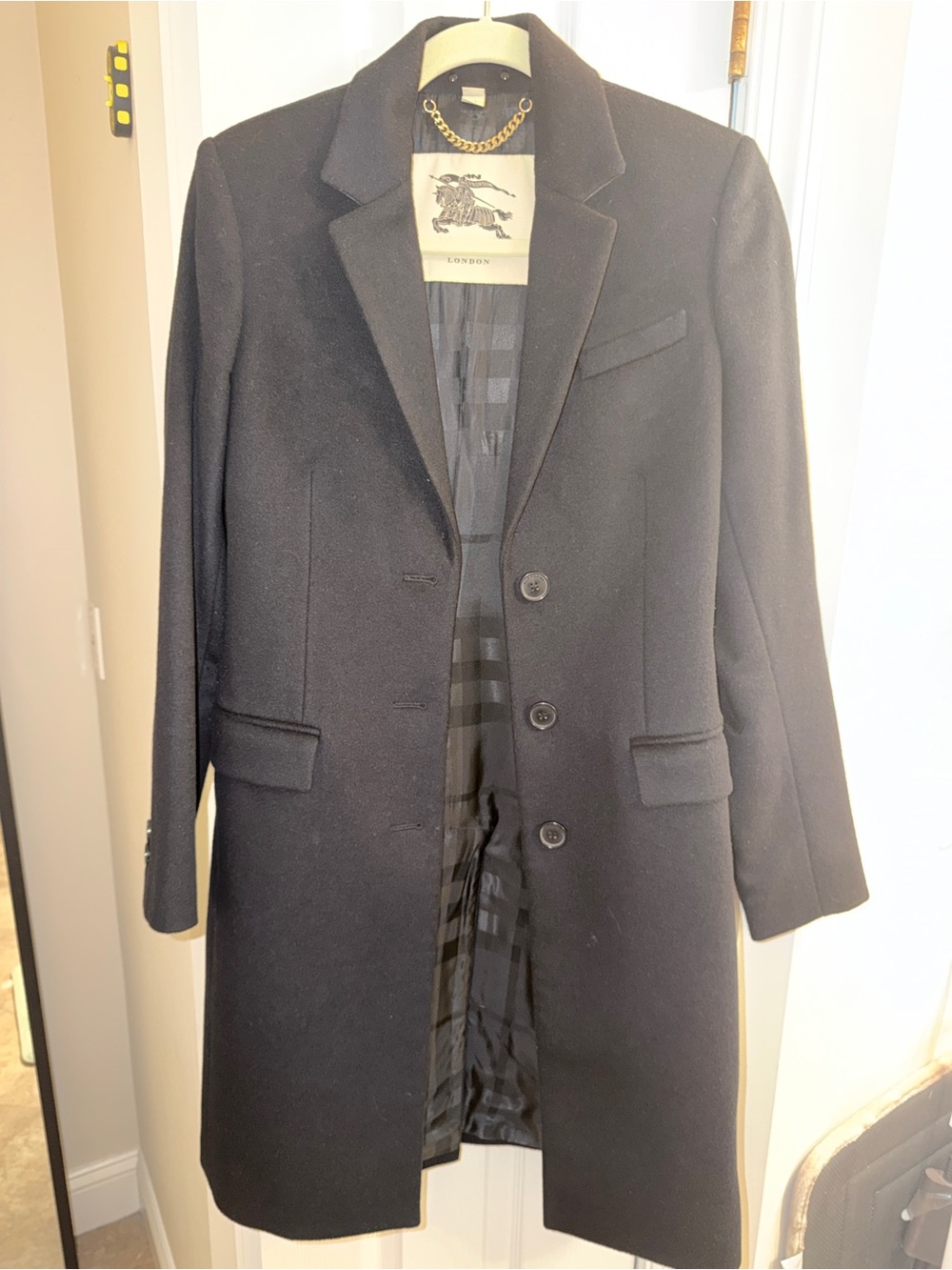 Burberry Wool and Cashmere Blend Black Women's Overcoat — Classic Tailored Coat